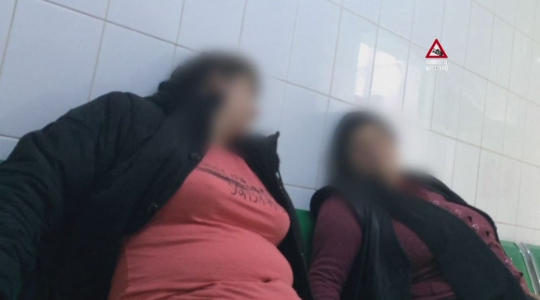 CAMERA ASCUNSA: Saracia din spitale duce la dezumanizare. Cum e tratata o pacienta cu dureri atroce la spitalul din Galati