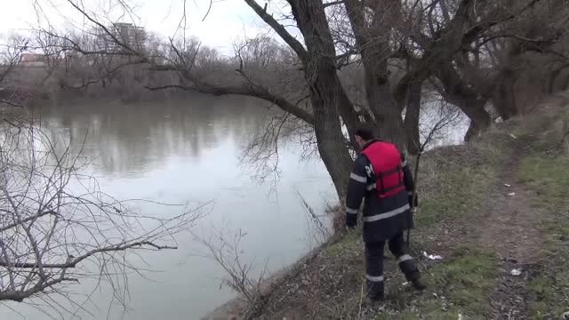 Descoperire socanta facuta de un pescar pe Somes: "Am crezut mai intai ca e un caine, dar apoi am vazut si spatele"