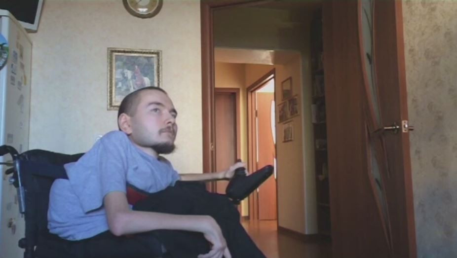 Cine este primul pacient care ar putea fi supus unui transplant de cap. Doctorul "Frankenstein" s-a oferit sa il opereze