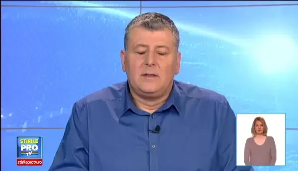 Cascadorii incredibile intr-un mall. Un motociclist a coborat scarile rulante, cu agentii de paza dupa el