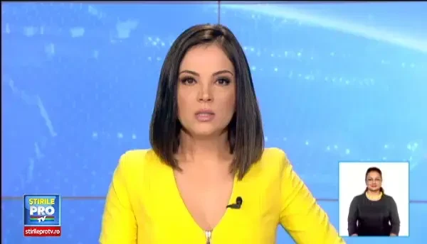 Doua avioane s-au ciocnit in timpul repetitiilor pentru un spectacol aviatic. Un martor a filmat de la sol momentul