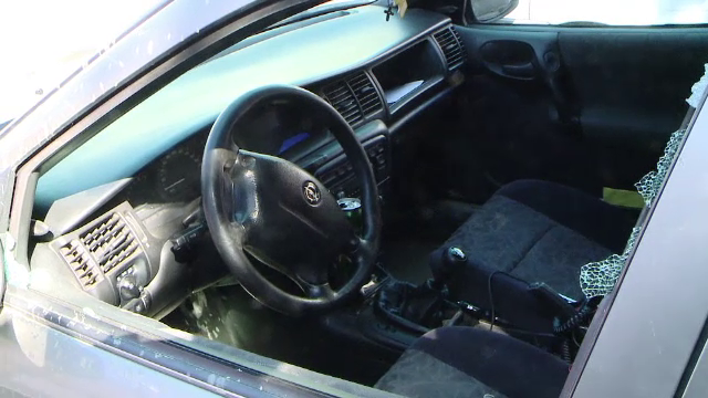 Urmarire ca-n filme la Iasi. Politistii au reusit sa opreasca un sofer beat dupa ce i-au gaurit cauciucurile cu 12 gloante