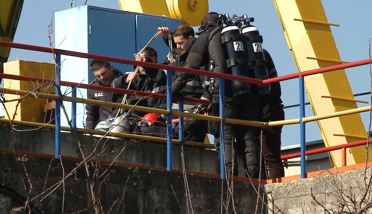 Trupul batranului de 80 de ani disparut in apele canalului din comuna Gilau, a fost recuperat