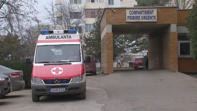 Primele sanctiuni in cazul batranului bolnav de pneumonie si lasat sa moara. Medicii nu au respectat protocolul de internare