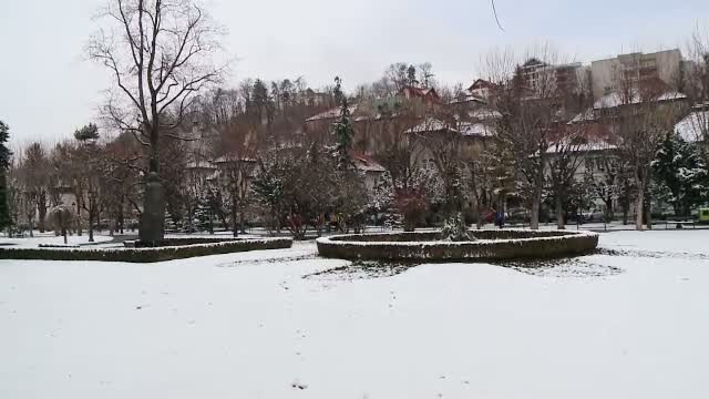 Orasul din Romania in care, la mijloc de martie, a nins ca in povesti. Stratul de zapada are peste 10 centimetri