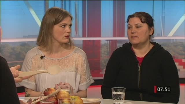 Tara in care 90% dintre cersetori sunt romani. Povestea Aureliei, luata in gazda pentru a nu mai sta cu mana intinsa