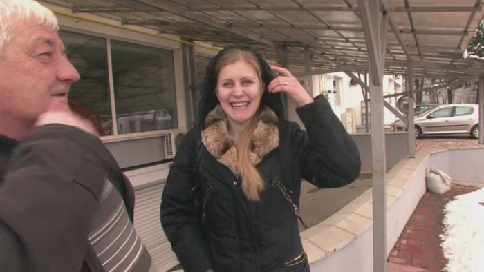 "Mori degeaba si nu stii pentru ce". Ucrainencele fug de razboi in Romania si spera sa-si gaseasca "dragostea" la noi