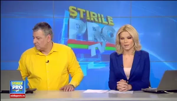 Cinci pompieri aflati in timpul lor liber au salvat patru familii, dupa ce acoperisul unui bloc a fost cuprins de flacari