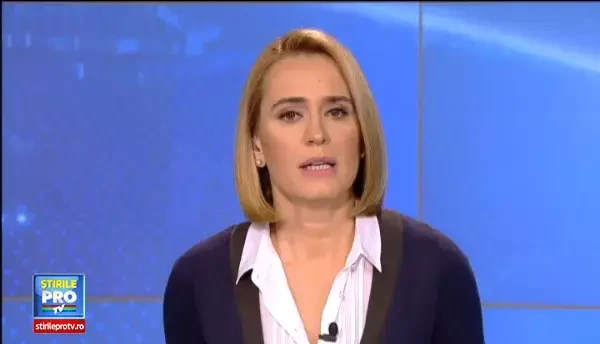 Scene dramatice in traficul din Bucuresti. O masina a luat foc in mers: gestul unui bunic, care i-a salvat nepoatei lui viata