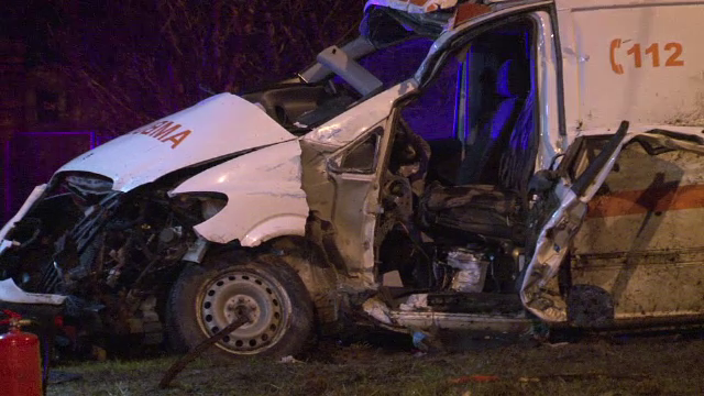 Sofer de ambulanta mort in misiune, la Botosani. Barbatul supravietuise unui alt accident, in urma cu doi ani