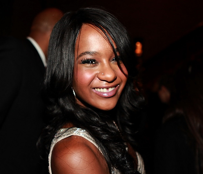 Bobbi Kristina Brown a fost mutata din spitalul in care era internata intr-un centru de reabilitare, fiind in stare de coma