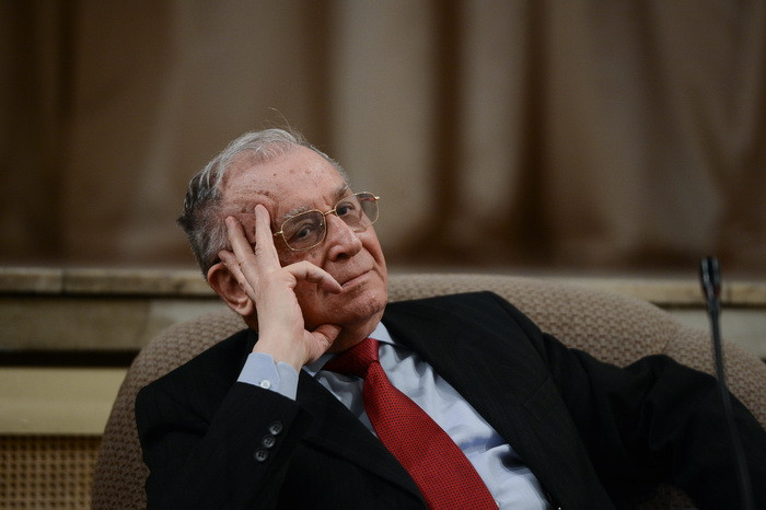 Ion Iliescu a implinit 86 de ani. "Nici nu-i cifra rotunda, se aduna niste ani"
