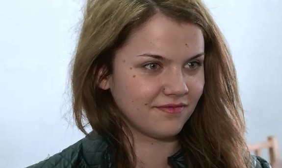 Nu a intrat la Medicina, dar salveaza vieti zilnic. Povestea unei voluntare de 19 ani, care a castigat respectul multora