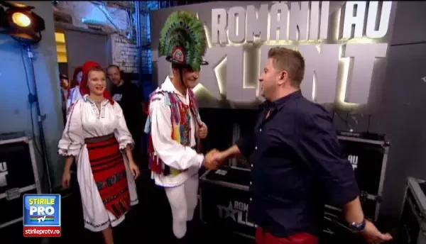 ROMANII AU TALENT, SEZONUL 5. Un ansamblu popular a facut-o pe Mihaela Radulescu sa planga de emotie.