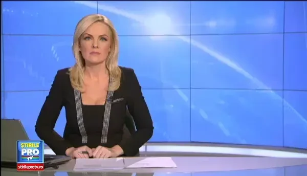 Incident revoltator in Bacau. Peste 200 de plangeri pentru un individ care arunca de la balcon cu bolovani in masini