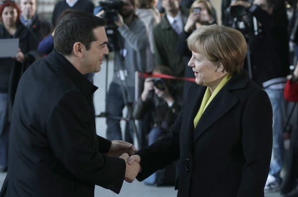 Intalnirea dintre Merkel si Tsipras s-a incheiat fara un anunt concret. Cancelarul: Germania trateaza egal tarile UE