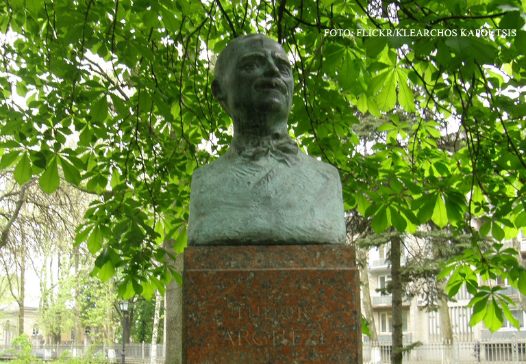 Secretele jenante ale marilor nostri scriitori. Autorul lui "Zdreanta" cerea bani de la stat ca sa nu umble in zdrente