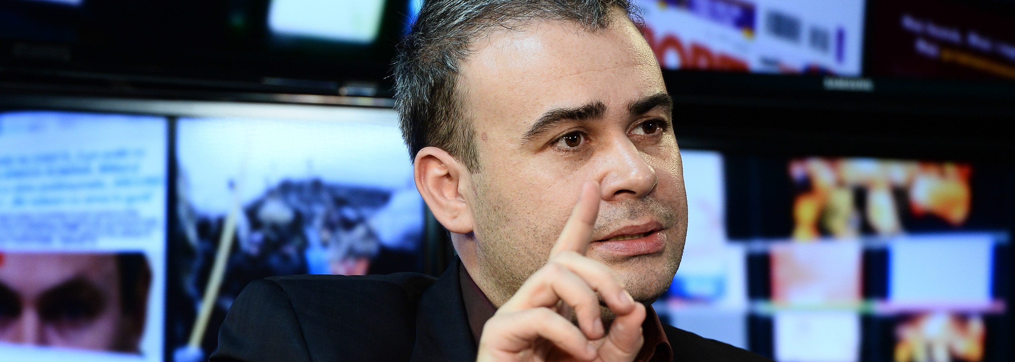 Darius Valcov a iesit din arest cu un nou dosar de coruptie. Procurorii i-au returnat valiza in care a adus tablourile