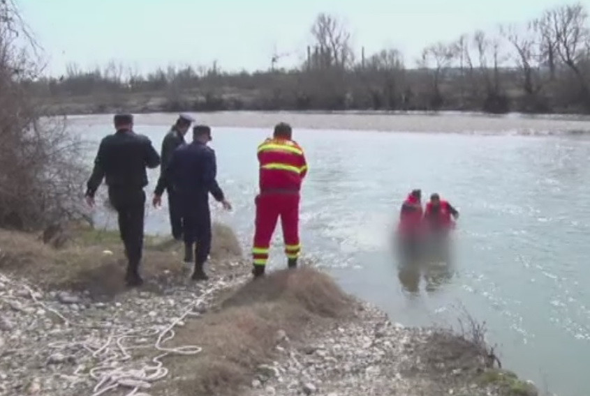 Tragedie in zi de sarbatoare. Un barbat s-a sinucis de Buna Vestire, dupa ce i-a spus sotiei ca o asteapta la mormantul lui