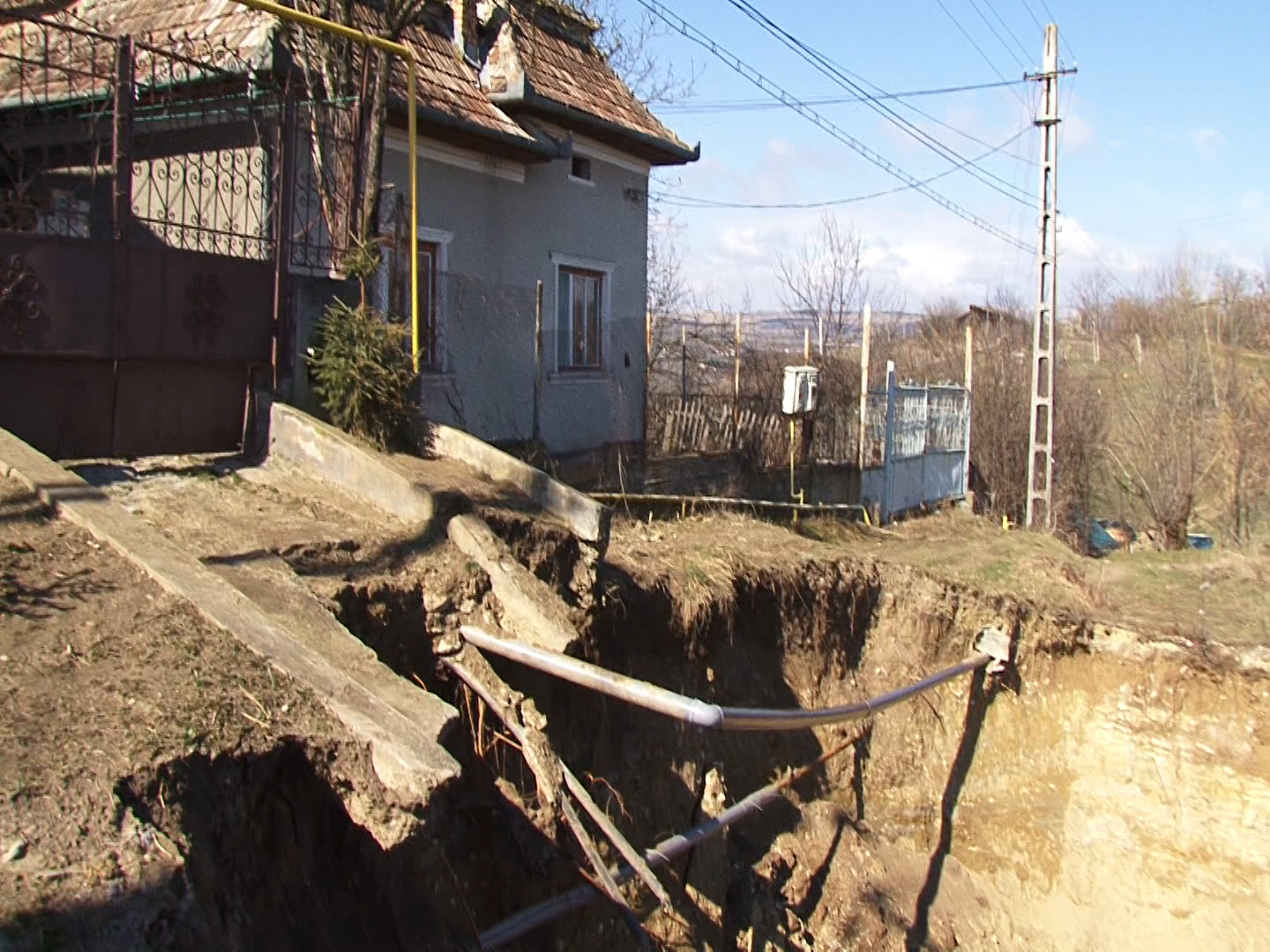 Elevii din Turda vin in ajutorul naturii. Peste 200 de copaci vor fi plantati in zona afectata de alunecarile de teren