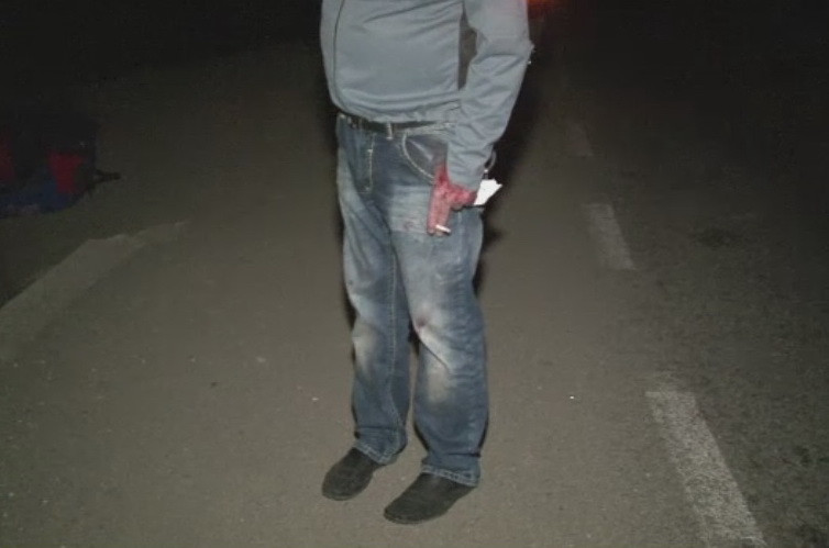 Accident cu necunoscute in Bistrita-Nasaud. Doi raniti si un fugar, dupa ce o masina s-a rasturnat intr-o curba periculoasa