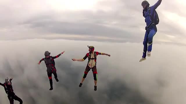 iLikeIT. Cum se fac banii in epoca internetului si tehnologiei destepte. Interviuri cu romani de succes