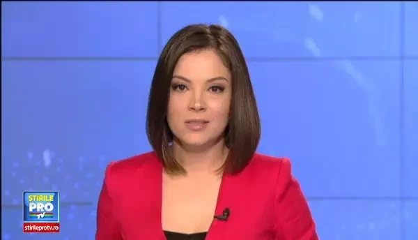 Aceste gaini din orasul american Portland au o culoare extrem de bizara. Nimeni nu stie cum au ajuns asa pasarile