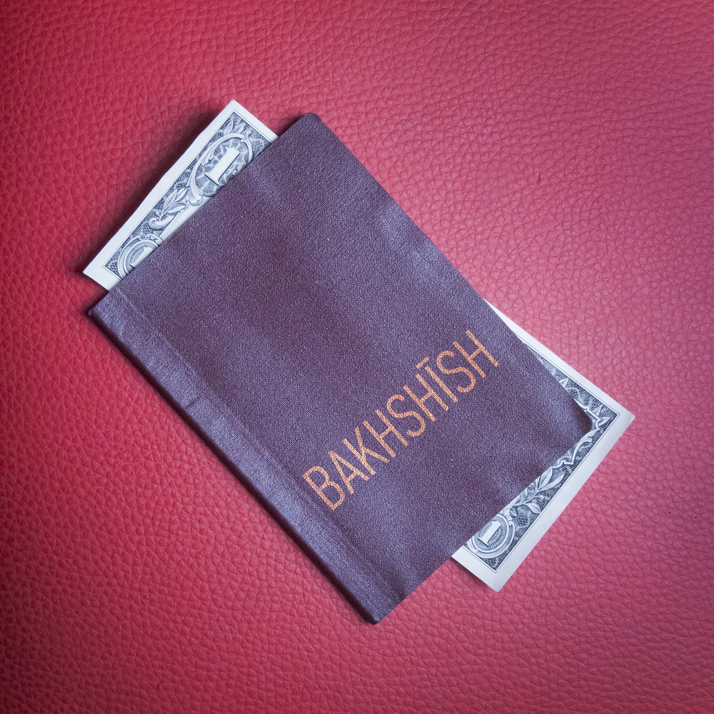 10% bacsis, 90% scandal. Patronii de restaurante anunta o schimbare majora dupa ce ANAF i-a controlat pana si in buzunare