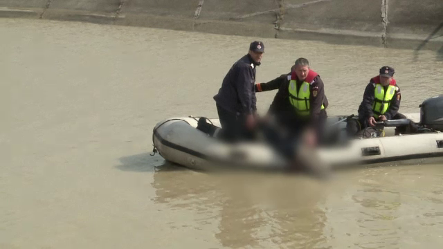 Speriata de controalele ANAF, proprietara a trei magazine din Buzau s-a sinucis. Localnicii spun ca avea datorii