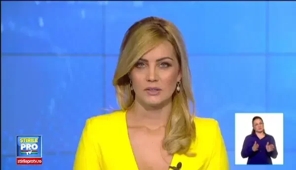 Un TIR incarcat cu zeci de tone de faina s-a rasturnat, langa Targu-Jiu. Soferului i s-a facut brusc rau la volan