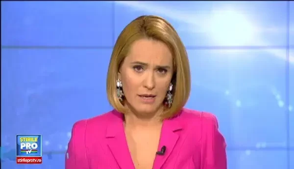 Un TIR incarcat cu zeci de tone de faina s-a rasturnat, langa Targu-Jiu. Soferului i s-a facut brusc rau la volan