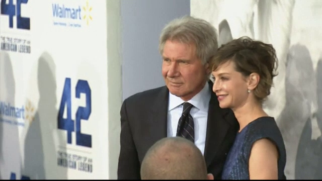 Harrison Ford ar fi fost externat din spital, dupa accidentul aviatic din urma cu o luna. Actorul a fost vazut in Los Angeles