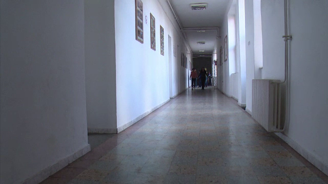 Eleva de 13 ani dusa la spital, dupa ce ar fi fumat la scoala etnobotanice. In ce stare se afla