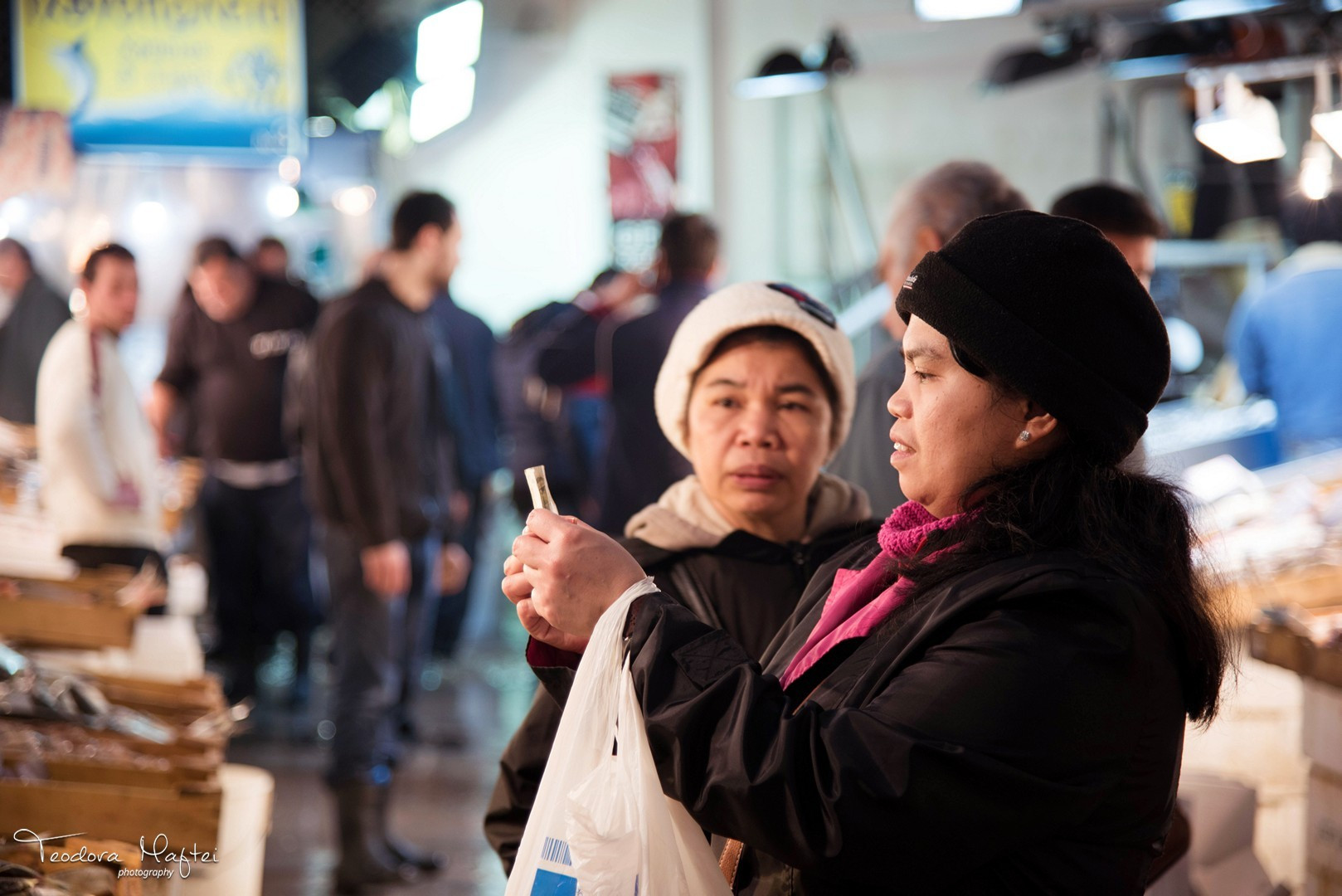 Cum s-a simtit Atena de ziua ei. Grecii, in cautarea unui euro pierdut. FOTO REPORTAJ