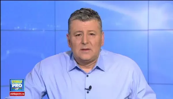 Un scurtcircuit l-a lasat pe un barbat din Tulcea fara masina si cu o parte din casa arsa. Marturiile vecinilor