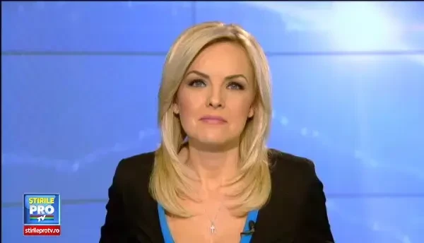 Metoda inedita prin care un tata i-a scos un dinte de lapte fiului sau. S-a folosit de masina