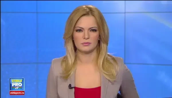 Ninsoarea si vantul puternic au paralizat circulatia in Pasul Tihuta. Viscolul le-a dat mari batai de cap soferilor