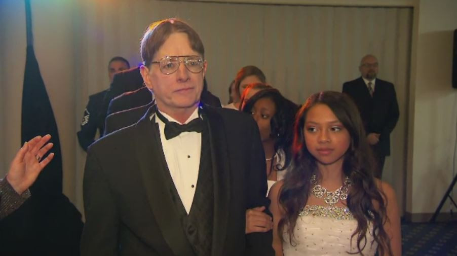 "Jur sa imi pastrez puritatea". Balurile organizate in SUA pentru fetele care promit ca vor ramane virgine pana la casatorie