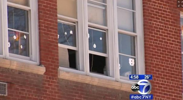 Un elev a murit dupa ce s-a aruncat pe fereastra. Motivul incredibil care a dus la sinucidere