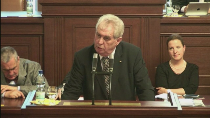 Scandal diplomatic intre Cehia si SUA. Ambasadorul american a fost anuntat ca nu are ce cauta in sediul presedintiei