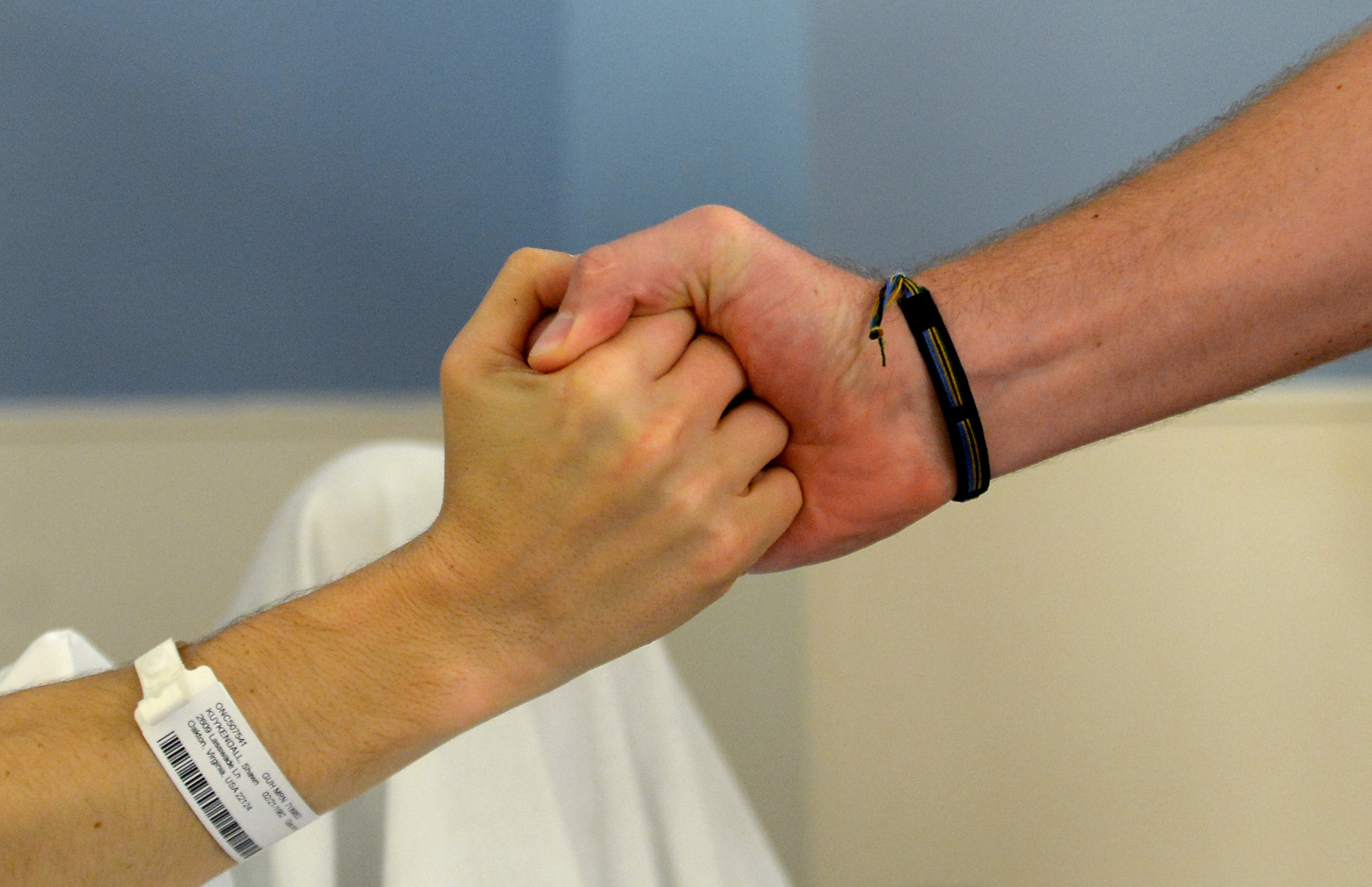 Drama unei femei care a descoperit pe Facebook faptul ca are cancer. Ce a facut dupa ce si-a recunoscut toate simptomele