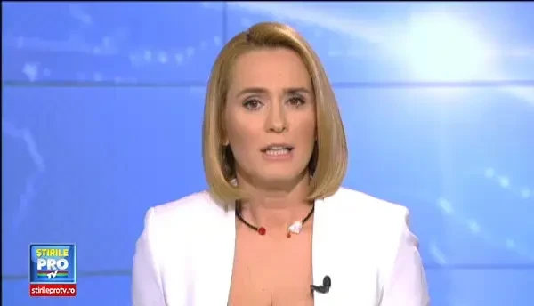 Experiment StirileProTV: In cat timp este astupata, de fapt, o groapa pe care Oprescu promite ca o repara in doua-trei zile