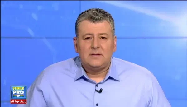 Tupeu fara margini. Un adolescent de 15 ani din Cluj a furat o masina si a intrat cu ea intr-un stalp, dar scapa basma curata