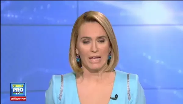 Un caine salvat de la eutanasiere a invatat sa spuna rugaciunea alaturi de stapanul sau. VIDEO