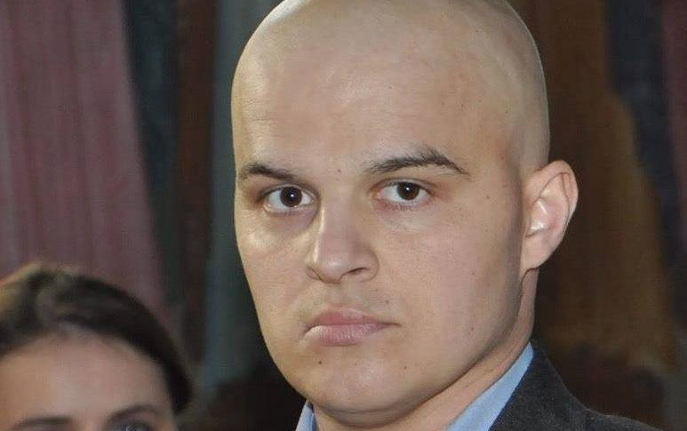 Emanuil Burghiu, un tanar diagnosticat cu o forma agresiva de cancer, are nevoie de ajutorul nostru. Unde se pot face donatii