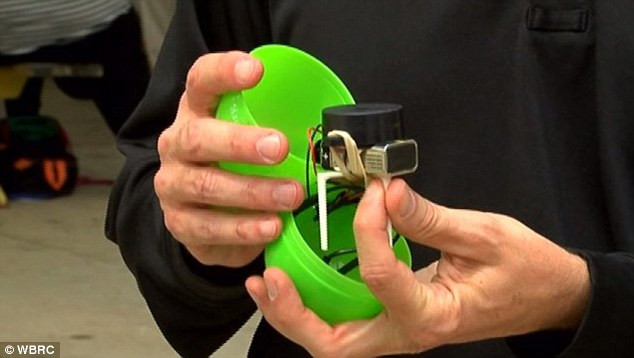 Ideea geniala a unui tata iubitor. Ce a facut pentru ca fiica sa oarba sa se poata bucura de Pasti este extraordinar