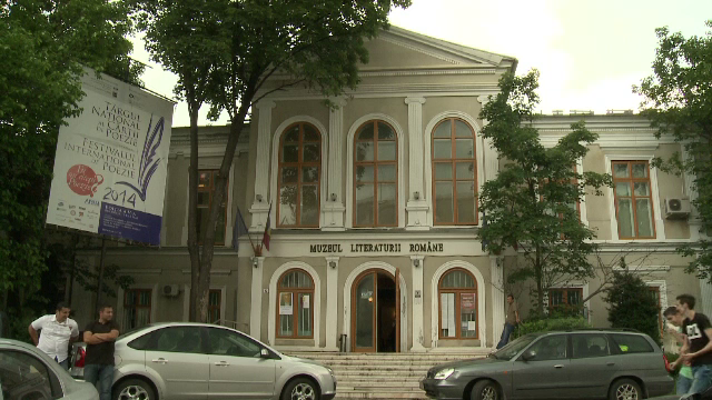 Romania si-a pus de 13 ani lacat pe istorie. O mina de aur pentru orice tara civilizata, un dezastru prafuit si uitat la noi