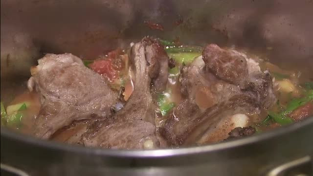 RETETE DE PASTE: Secretul pentru cele mai bune cotlete de berbecut