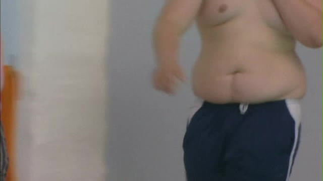 Specialistii au aflat de ce sunt tot mai multi copii britanici obezi. Parintii sunt de vina, pentru ca nu vor "sa vada"