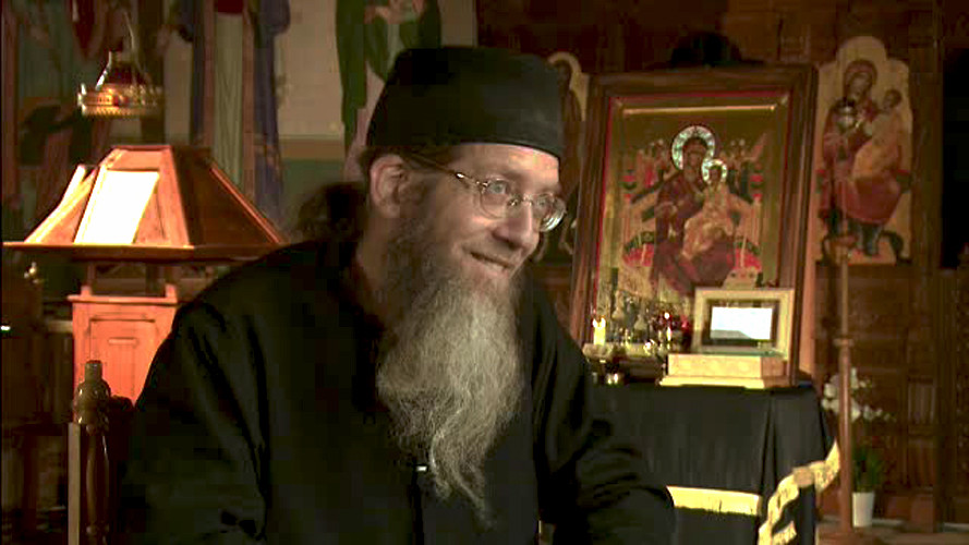 Interviu cu parintele Sava, calugarul din SUA indragostit de credinta romanilor. "America e anti-intelectuala"